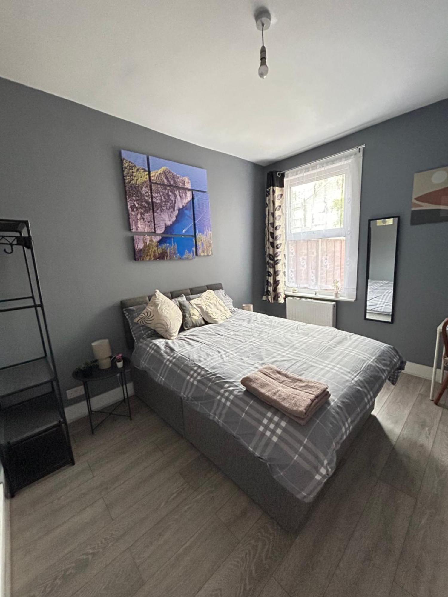 Hatton Homes: Tottenham London Exterior photo